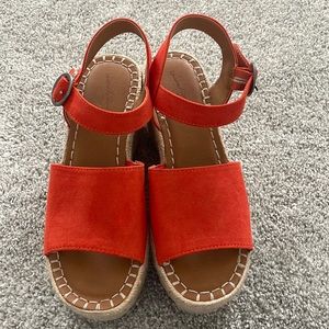 Coral Red Wedges